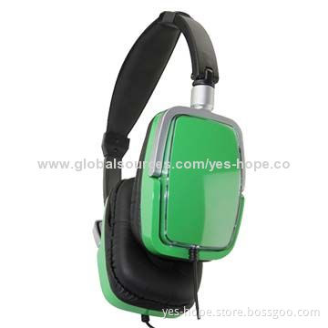 Multifunction colorful studio headset for iPod